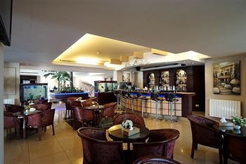 Hotel Lounge